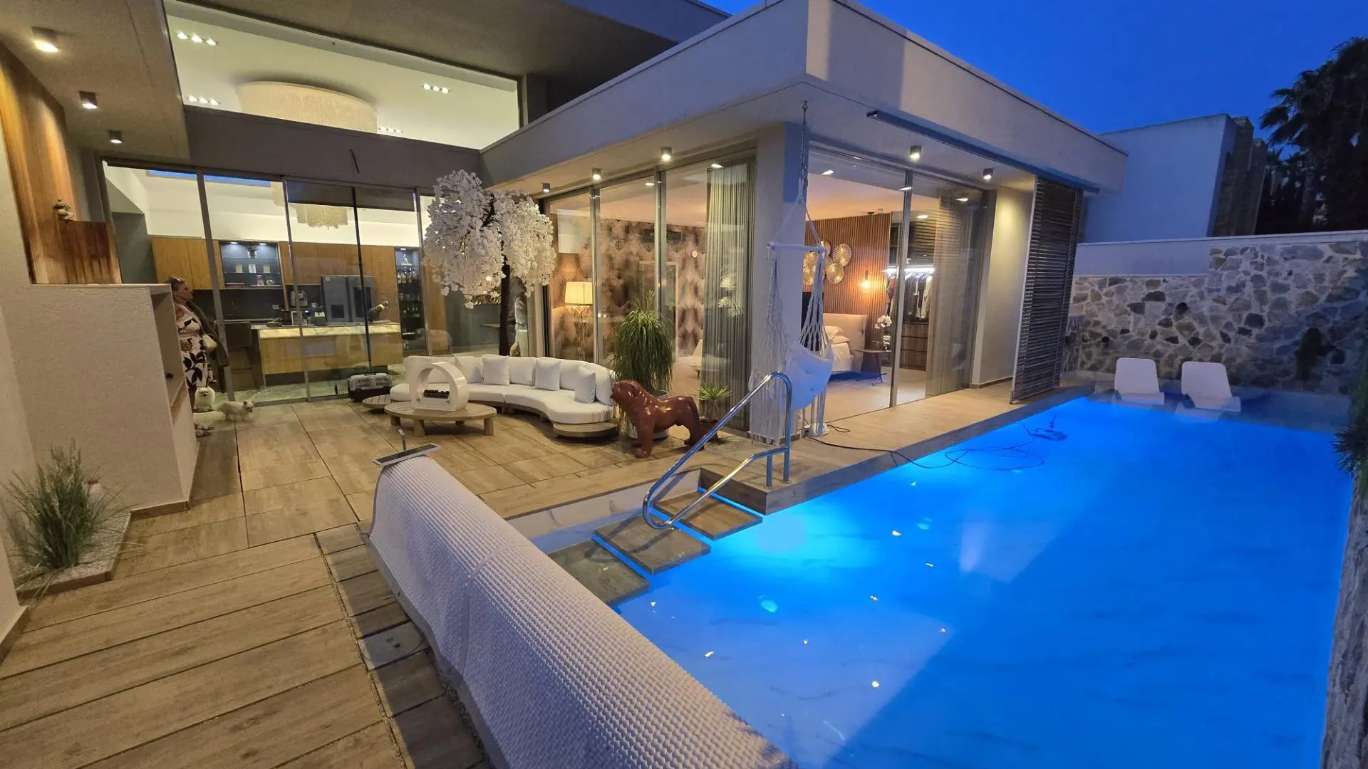 Villa Of 544 M² In Benijofar