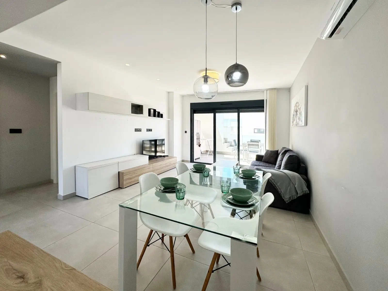 Apartment Of 75 M² With Sea View In Guardamar Del Segura