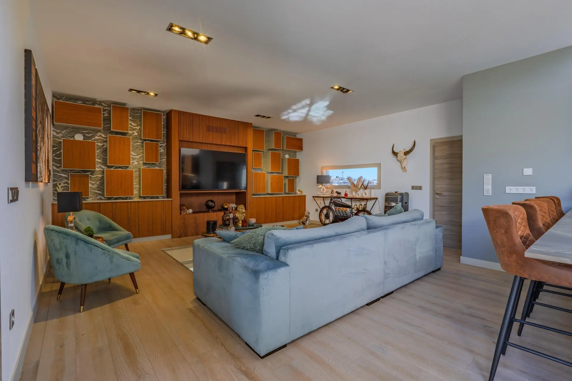 Villa Of 544 M² In Benijofar