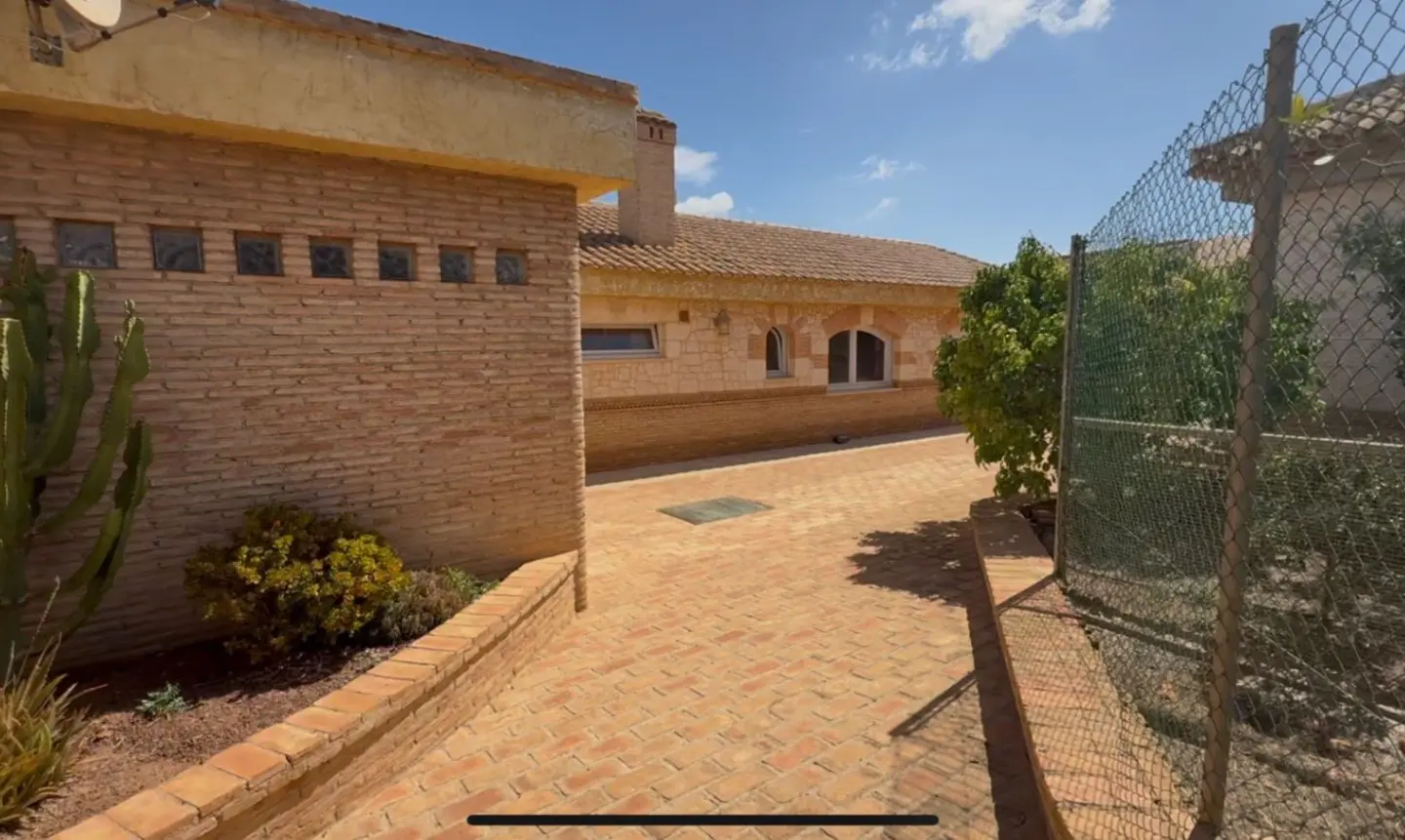 Villa Of 440 M² In Los Nietos, Spain