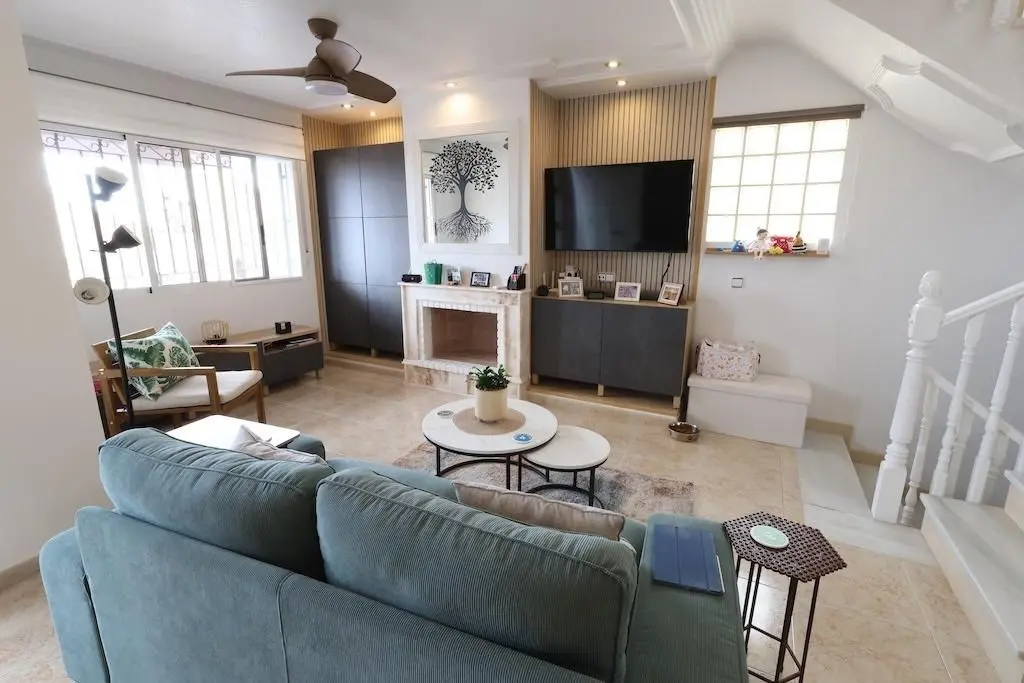 Villa Of 208 M² In San Miguel De Salinas