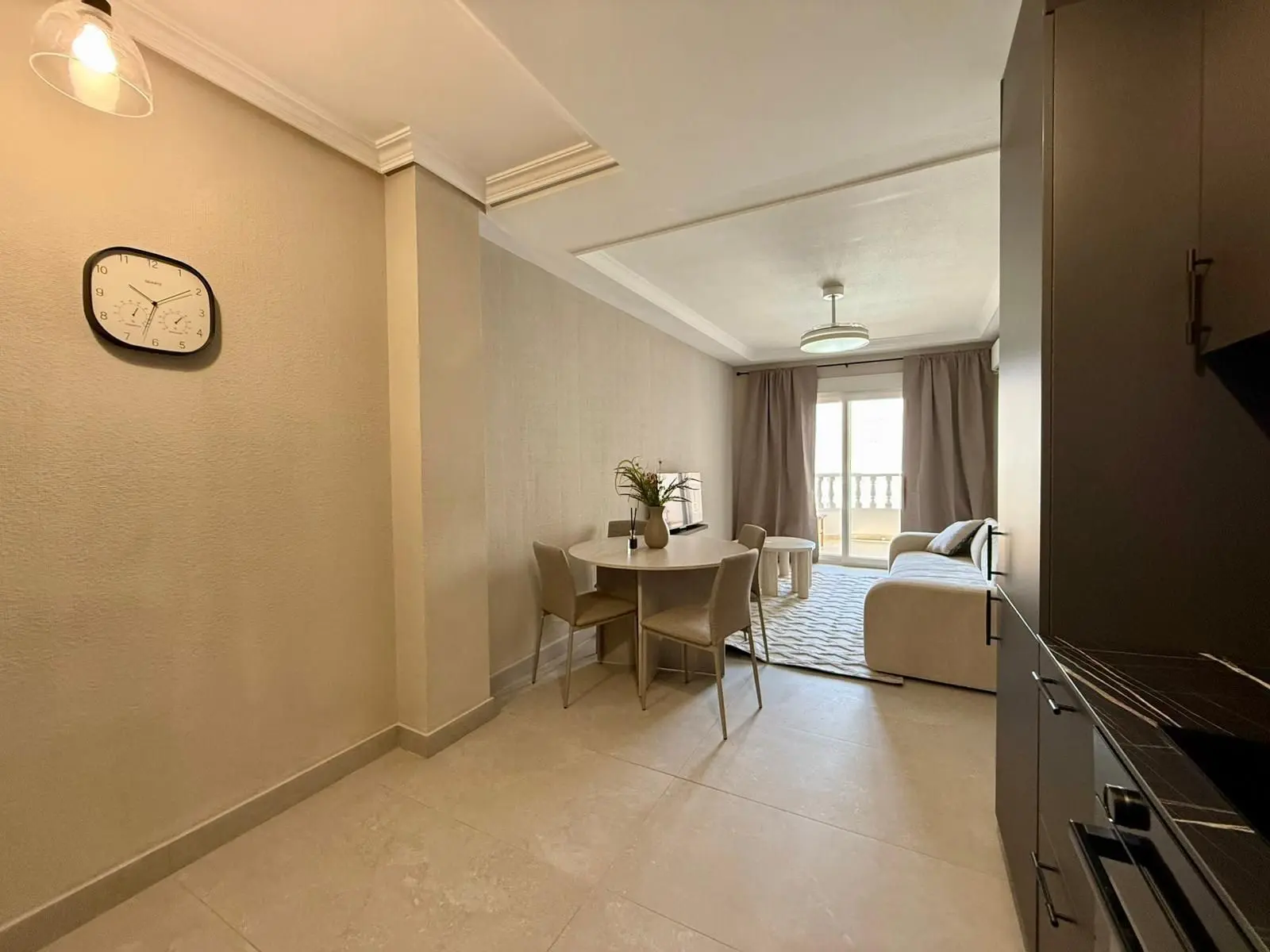 Apartment Of 80 M² With Sea View In Torrevieja, Spain
