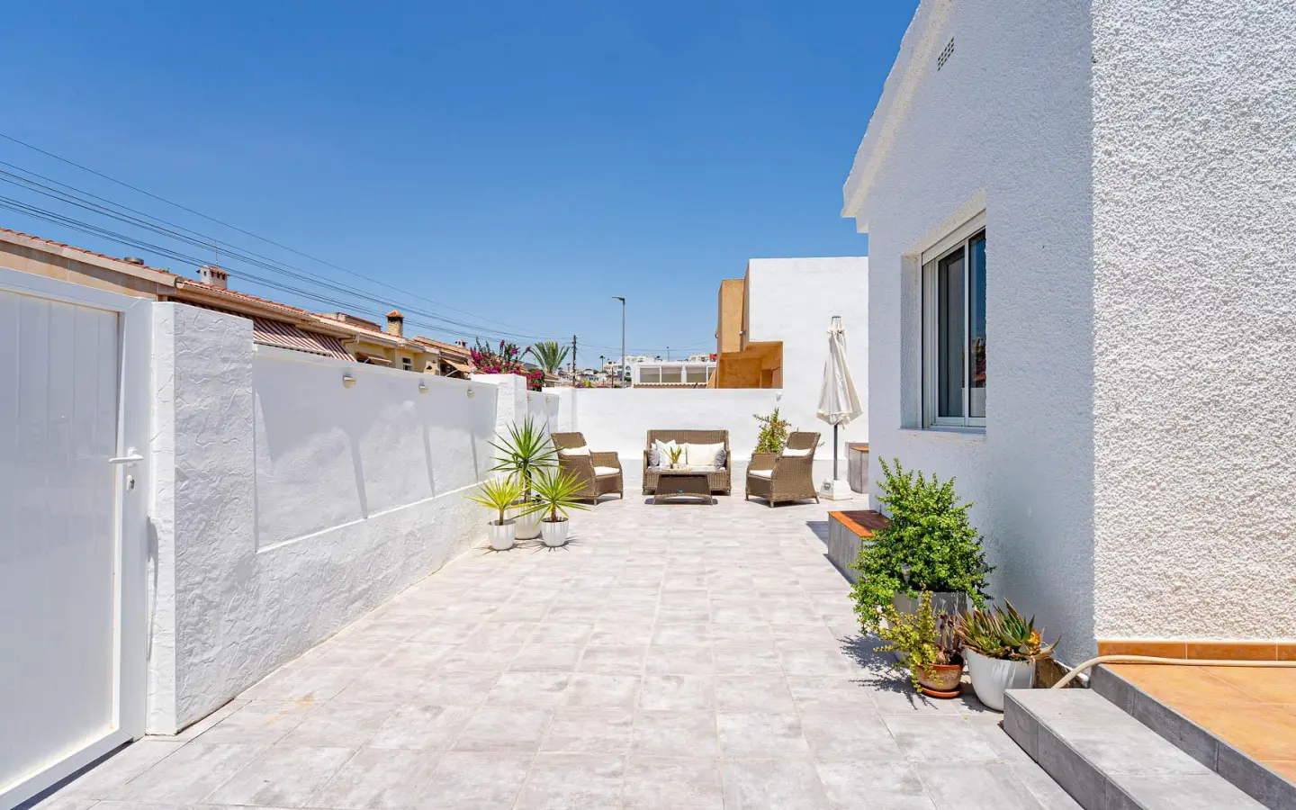 Apartment Of 59 M² With Balcony In Rojales