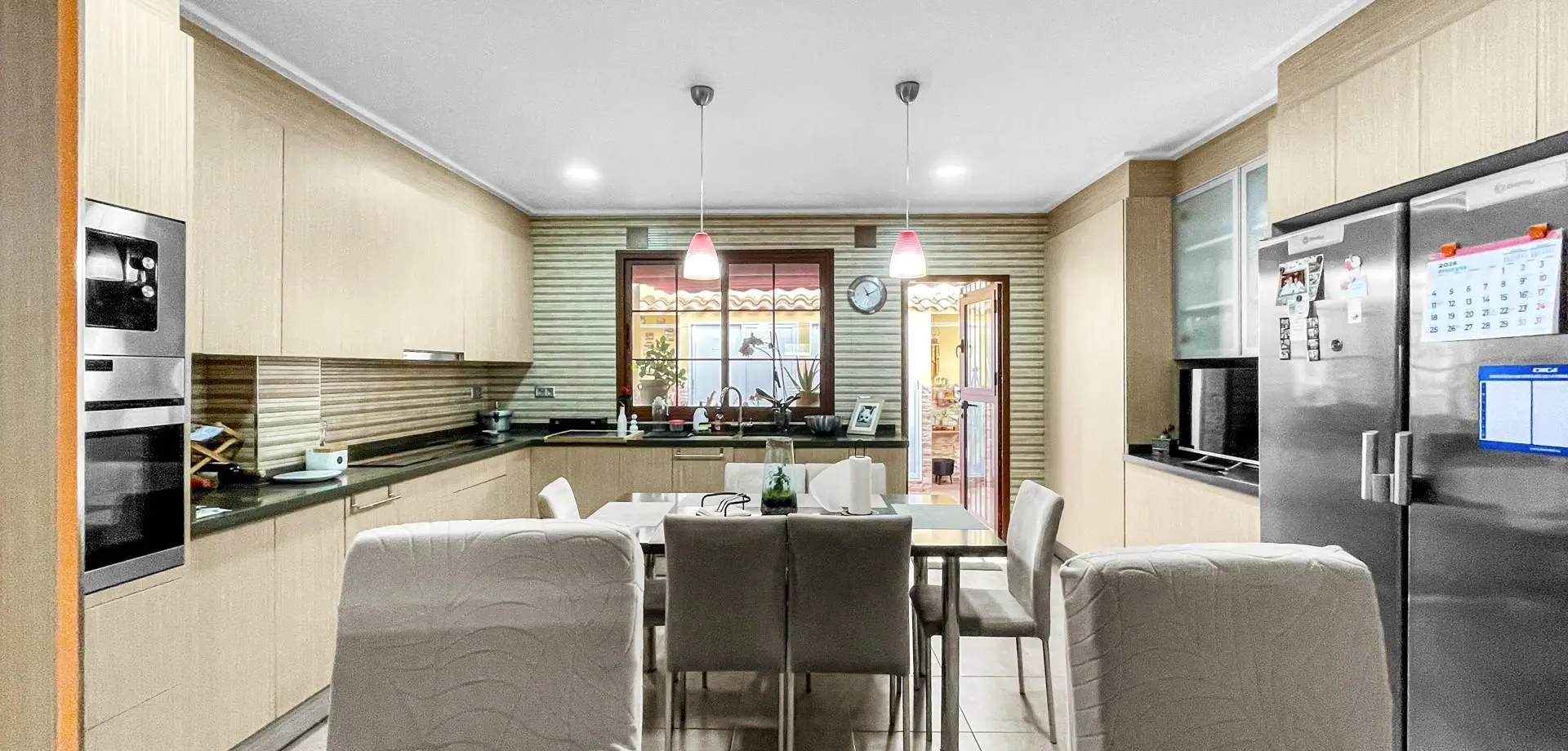 Terraced House Of 130 M² With Sea Views In Torrevieja, Spain