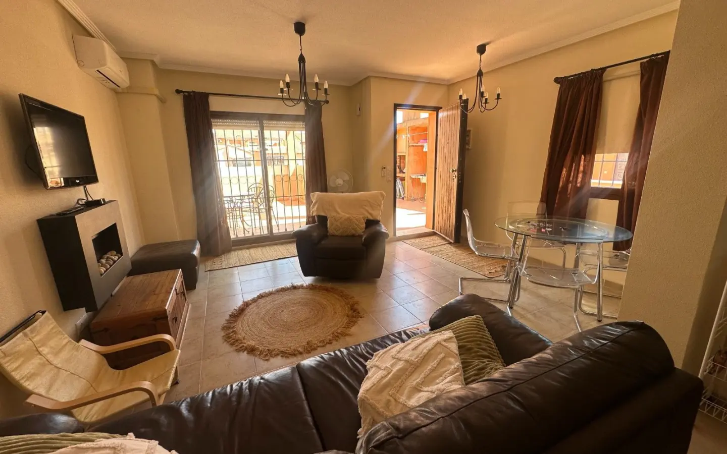 Apartment Of 78 M² With Features In Torrevieja, Spain