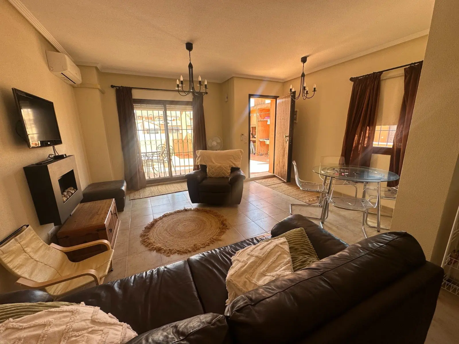Apartment Of 78 M² With Features In Torrevieja, Spain