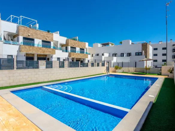 House Of 101 M² In Orihuela Costa, Spain