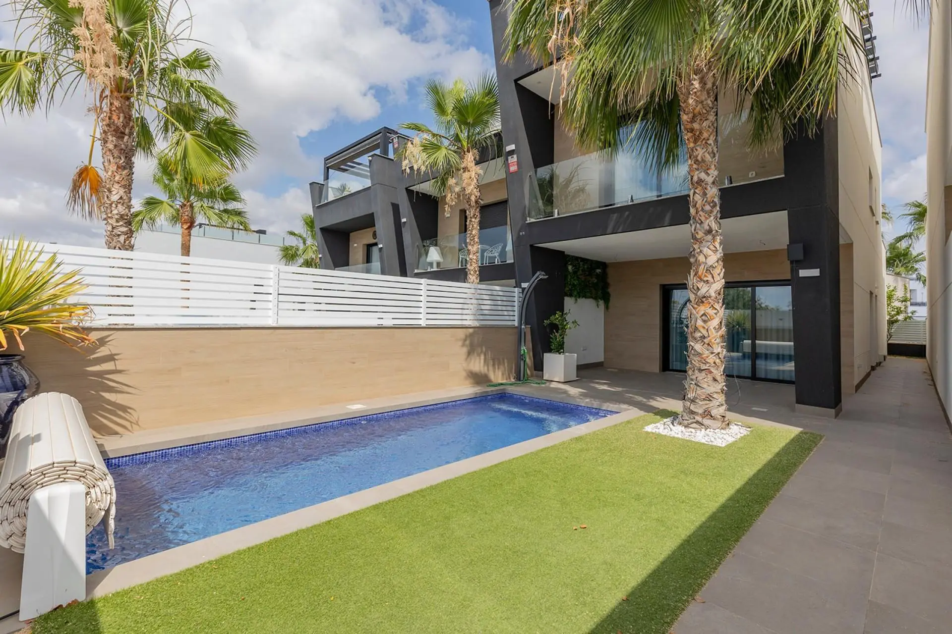 Villa Of 144 M² With None In Benijofar, Spain