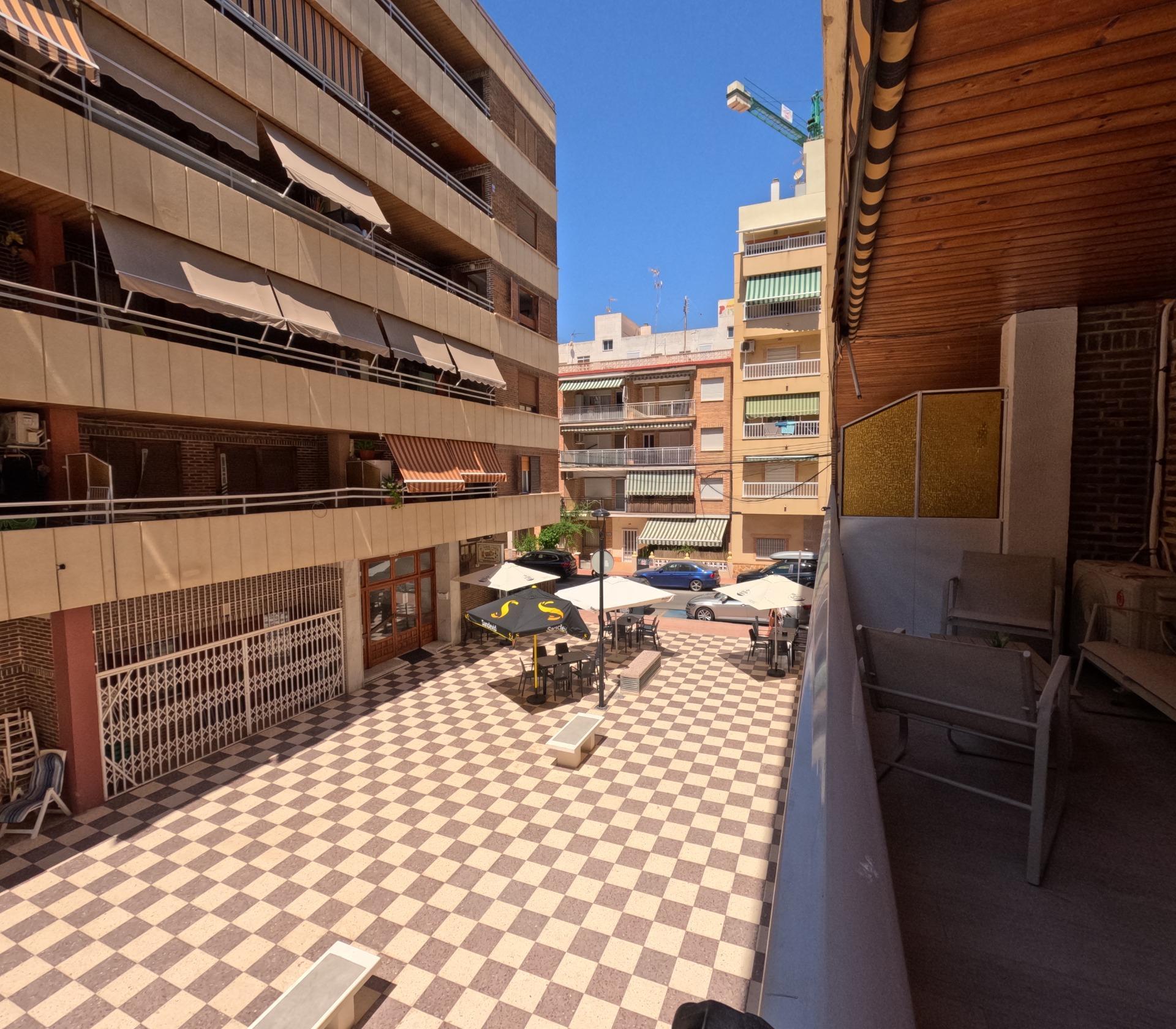 Apartment Of 91 M² In Torrevieja, Spain