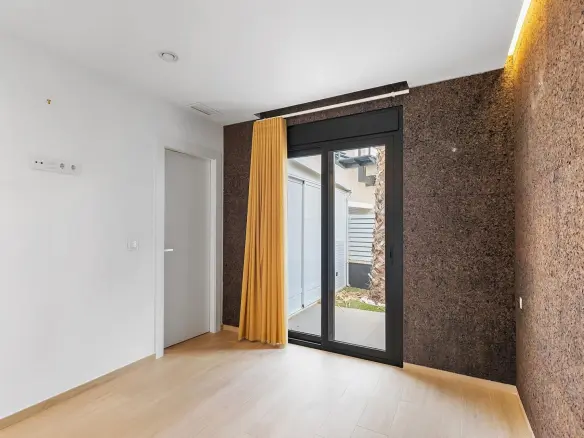 Villa Of 144 M² With None In Benijofar, Spain