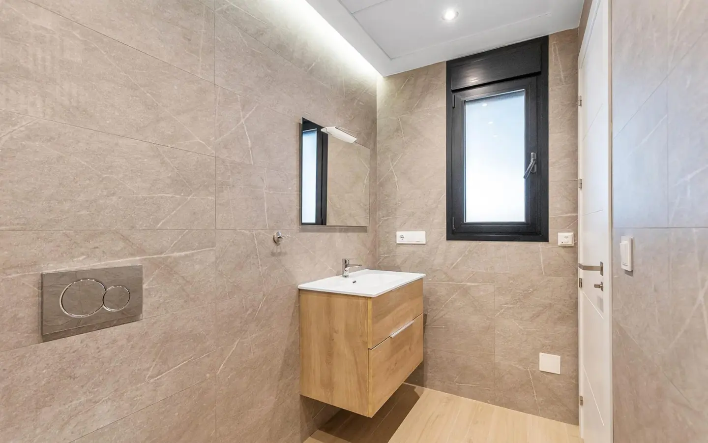 Villa Of 144 M² With None In Benijofar, Spain