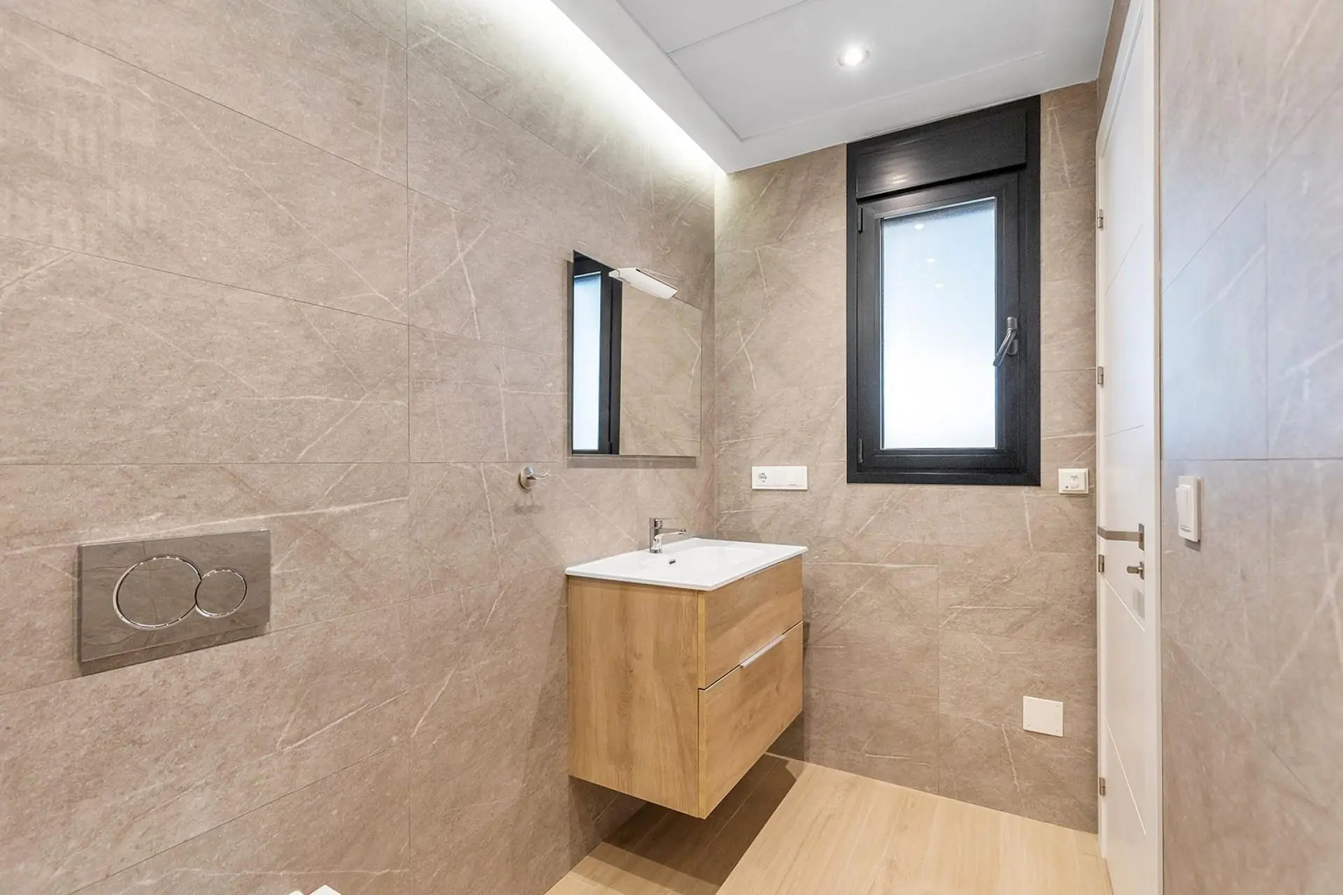 Villa Of 144 M² With None In Benijofar, Spain