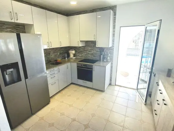 3-bedroom Villa In Orihuela Costa, Spain (173 M²)