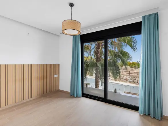 Villa Of 144 M² With None In Benijofar, Spain