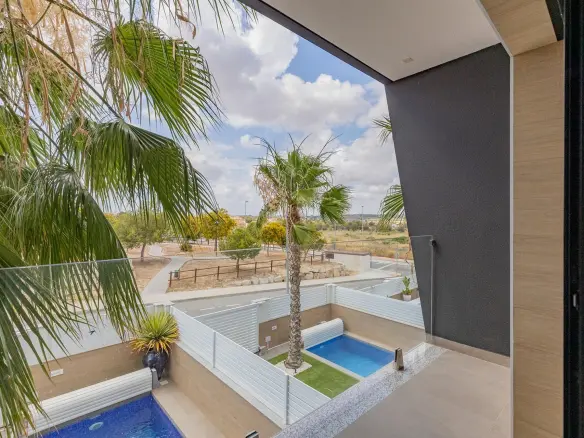 Villa Of 144 M² With None In Benijofar, Spain