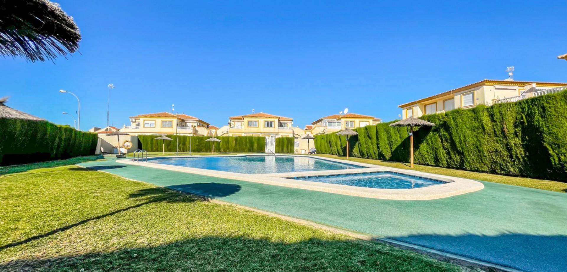 Bungalow Of 50 M² In Orihuela Costa, Spain