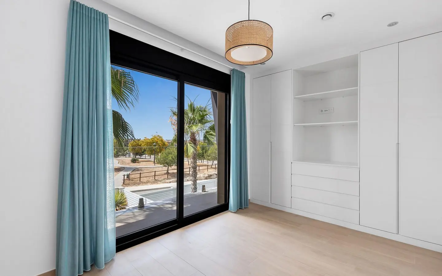 Villa Of 144 M² With None In Benijofar, Spain
