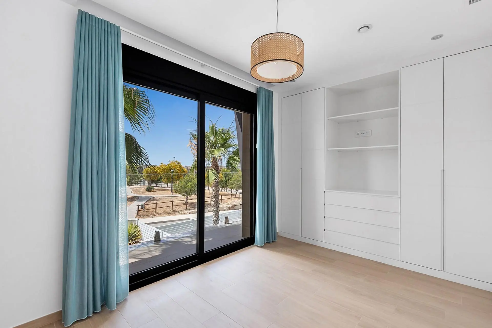 Villa Of 144 M² With None In Benijofar, Spain