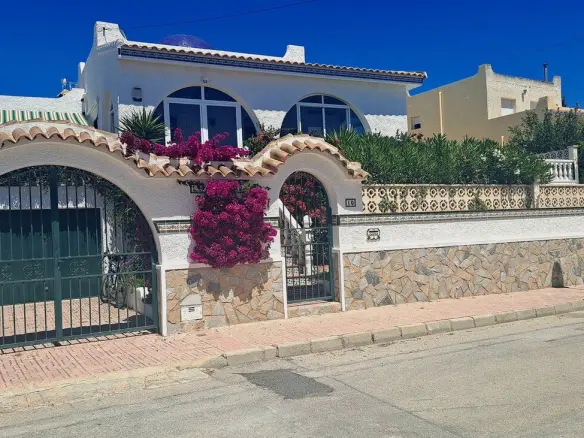 3-bedroom Villa In Orihuela Costa, Spain (173 M²)