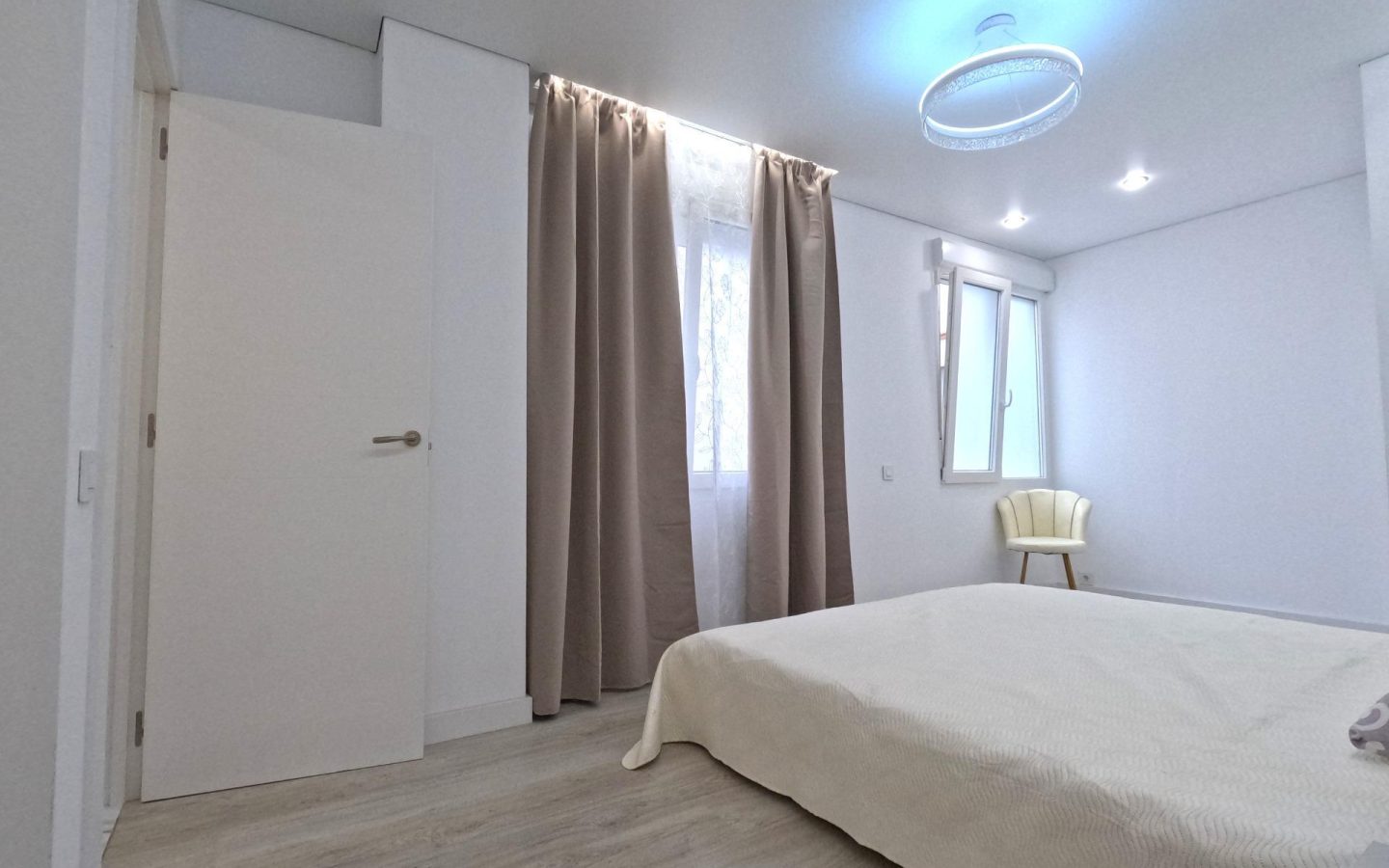 Apartment Of 91 M² In Torrevieja, Spain