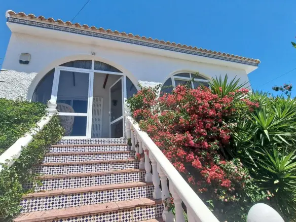 3-bedroom Villa In Orihuela Costa, Spain (173 M²)