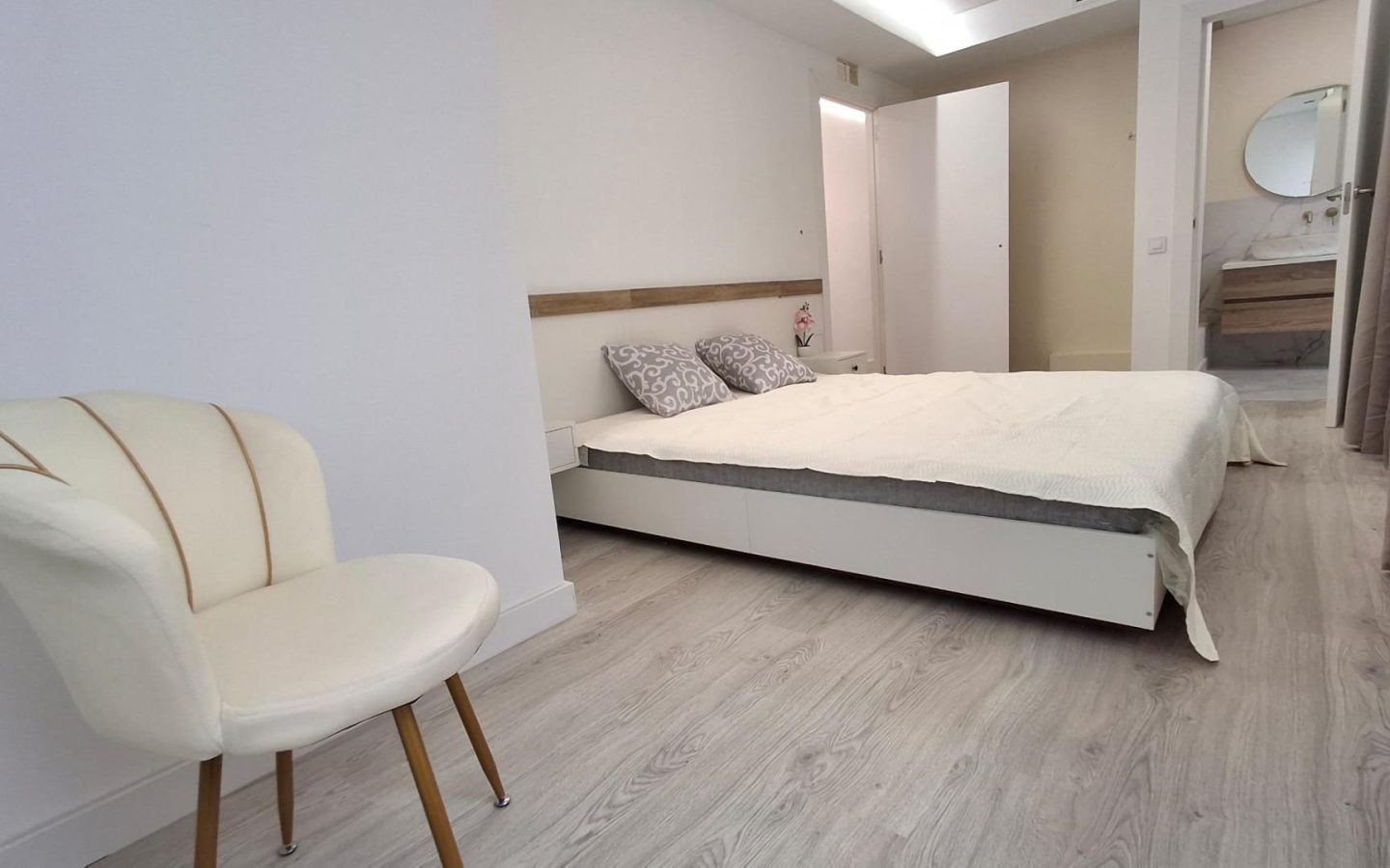 Apartment Of 91 M² In Torrevieja, Spain