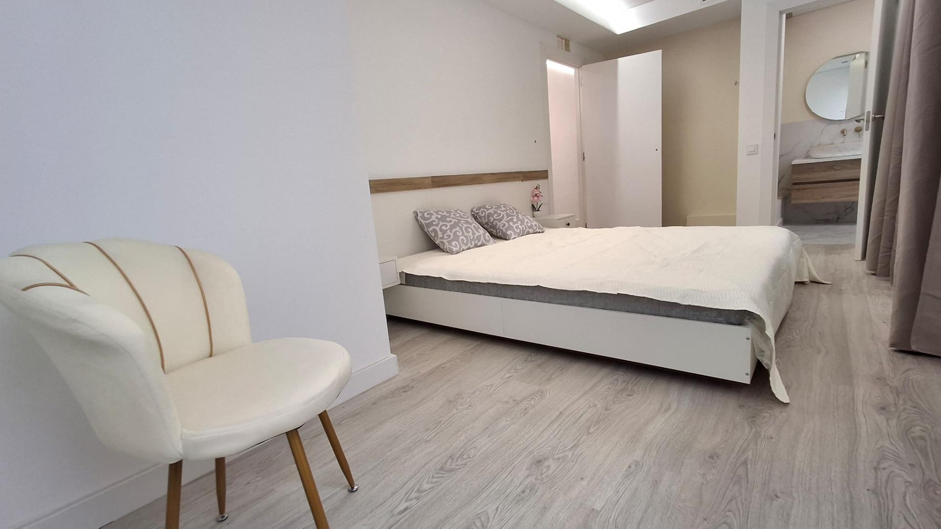 Apartment Of 91 M² In Torrevieja, Spain