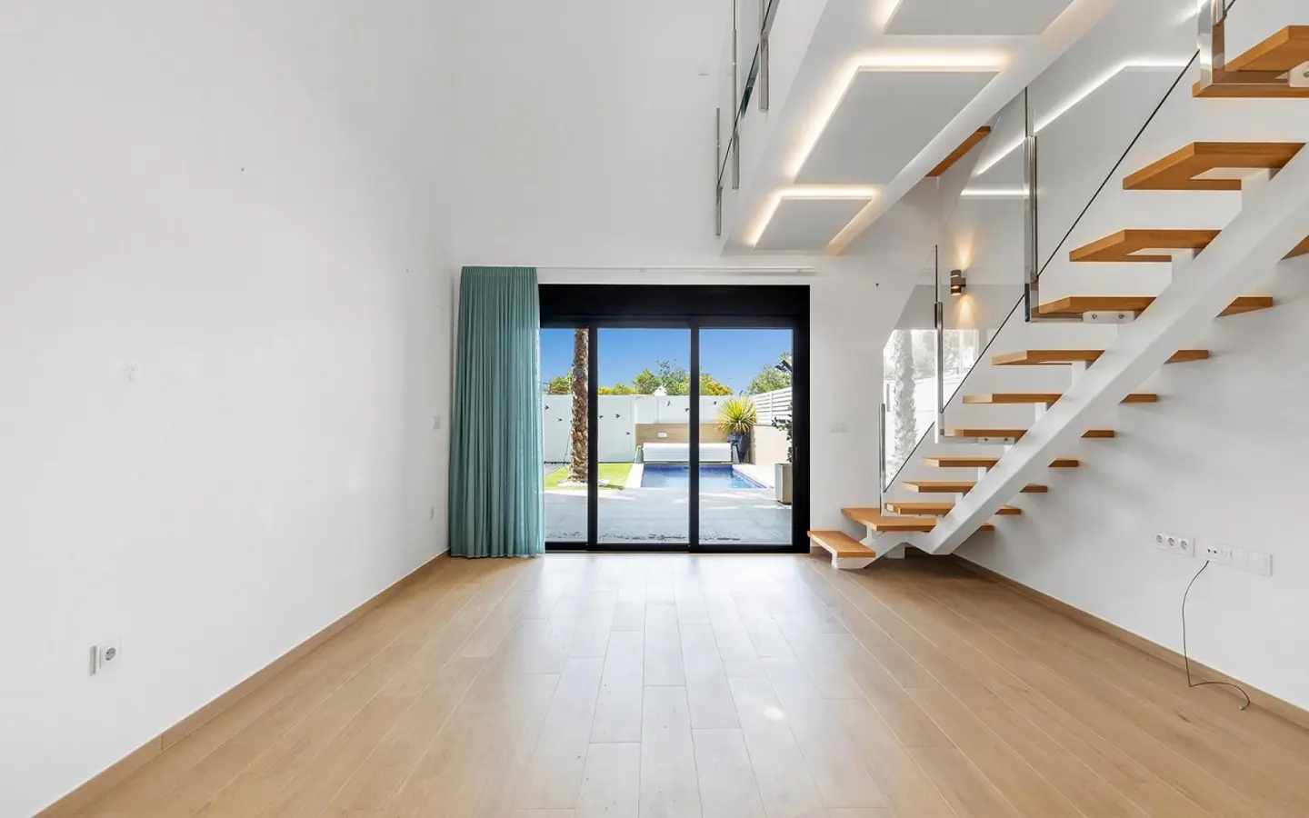 Villa Of 144 M² With None In Benijofar, Spain