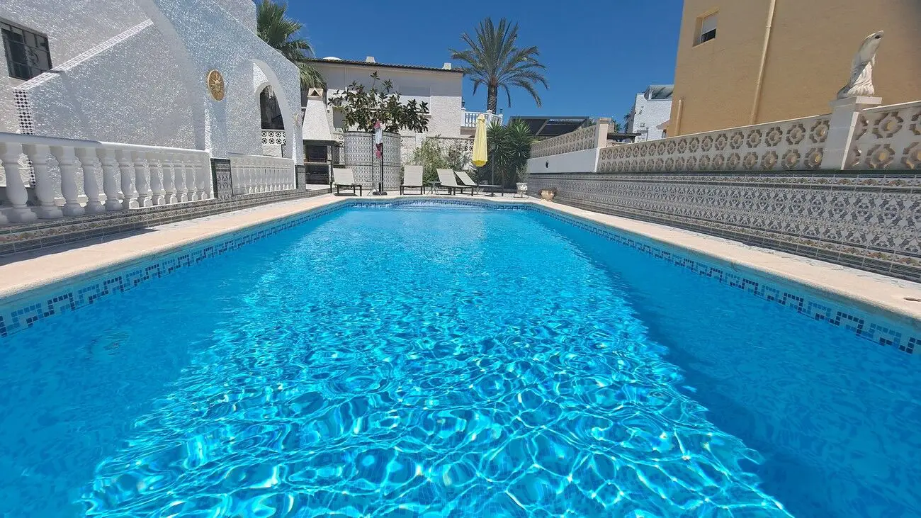 Villa Of 173 M² In San Miguel De Salinas