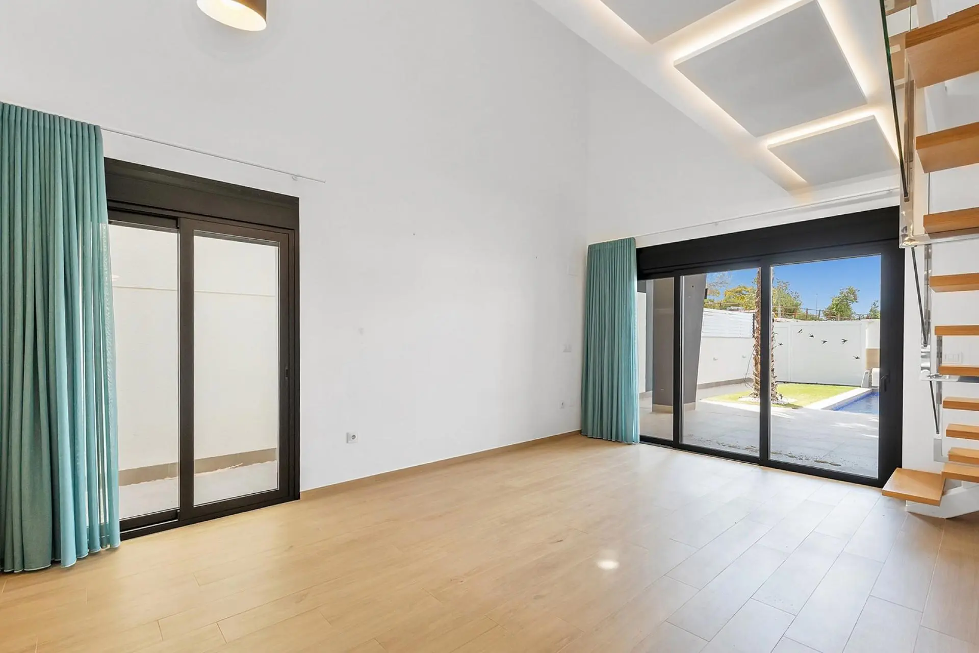 Villa Of 144 M² With None In Benijofar, Spain