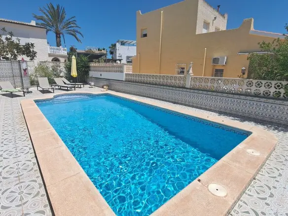 3-bedroom Villa In Orihuela Costa, Spain (173 M²)