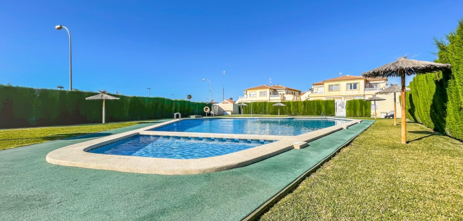 Bungalow Of 50 M² In Orihuela Costa, Spain