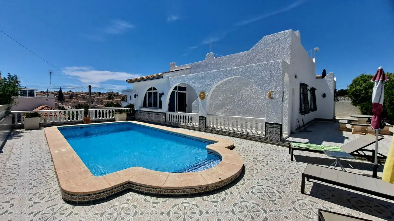 Villa Of 173 M² In San Miguel De Salinas