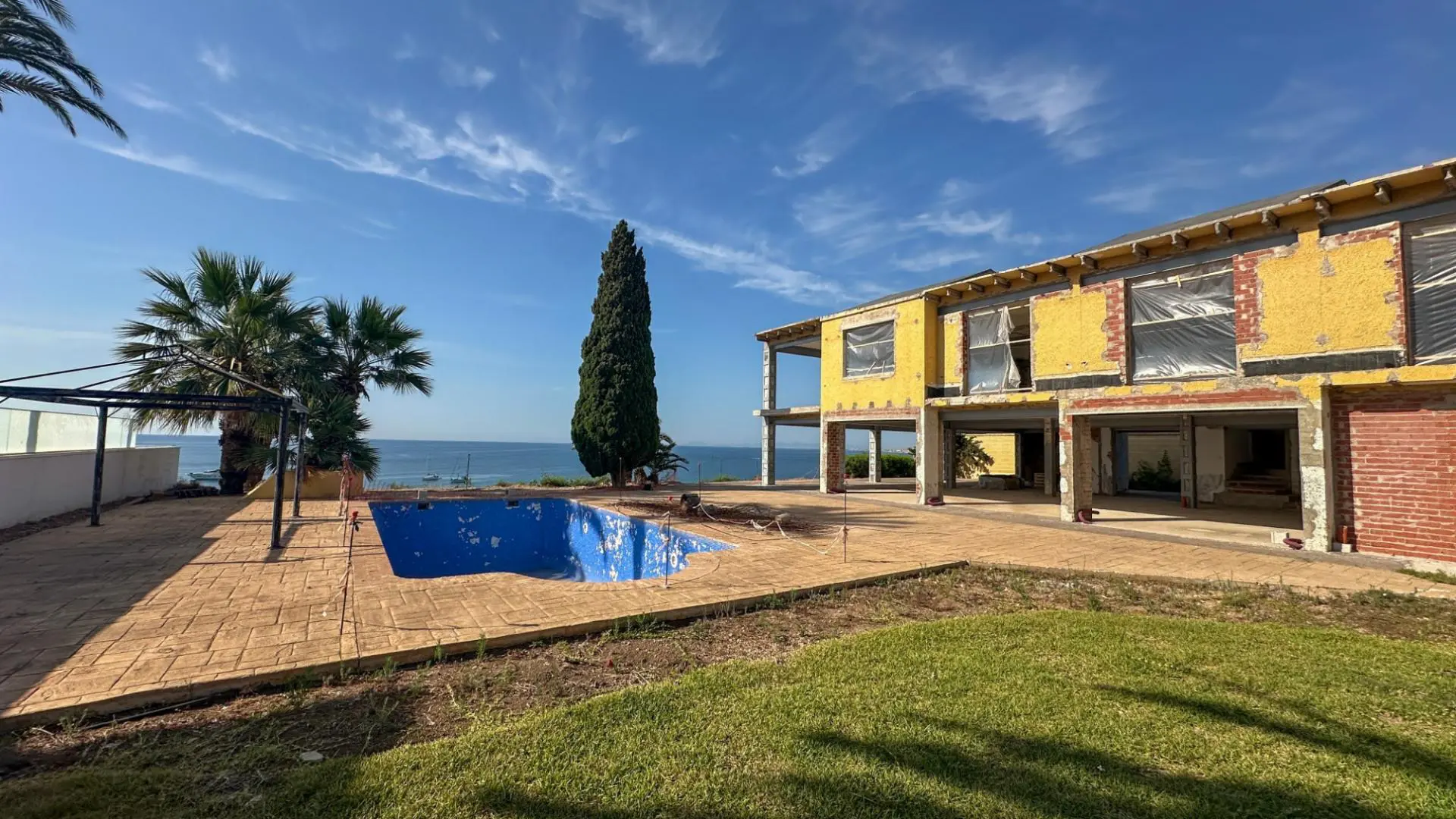 Villa Of 668 M² In Cabo Roig, Spain