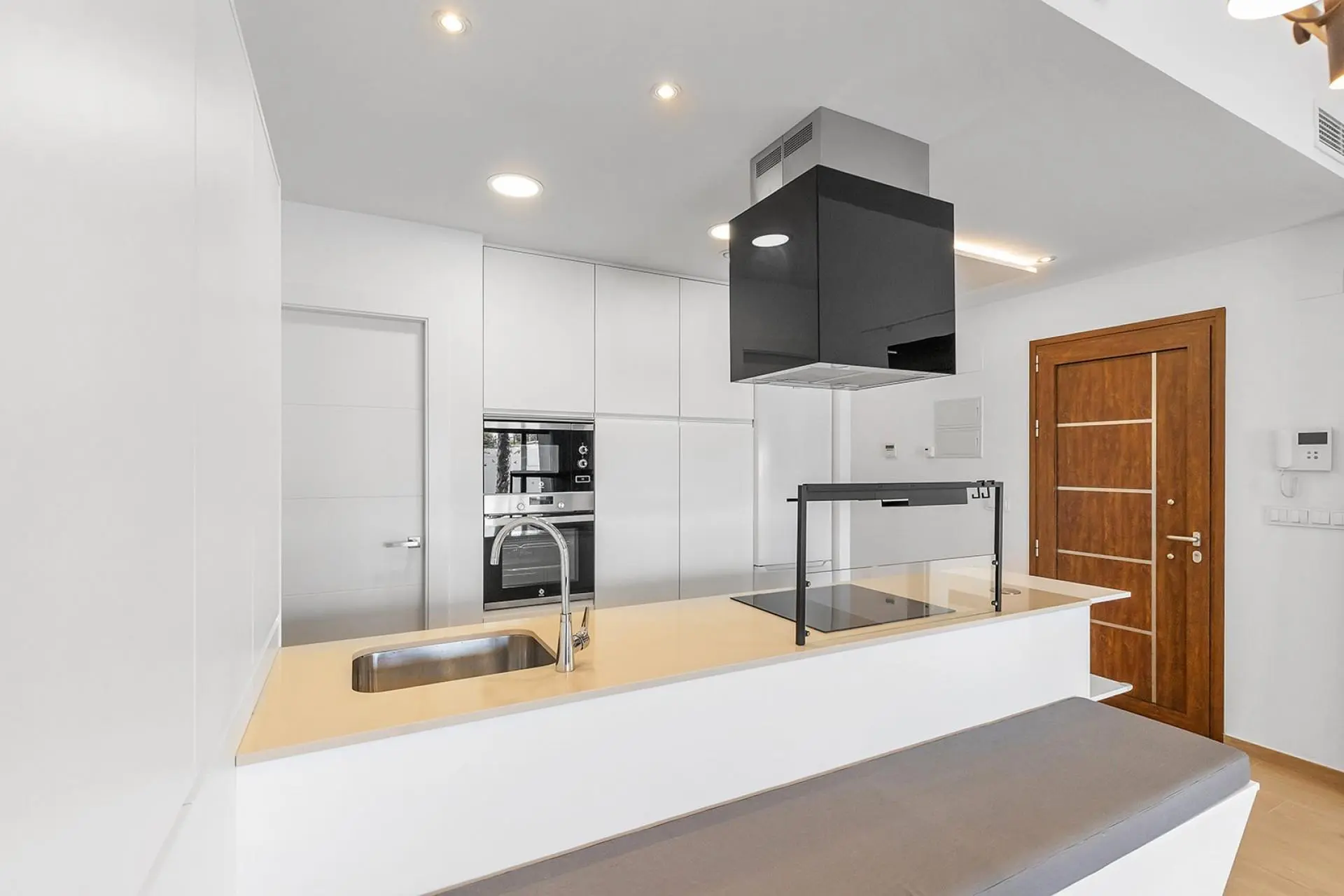 Villa Of 144 M² With None In Benijofar, Spain