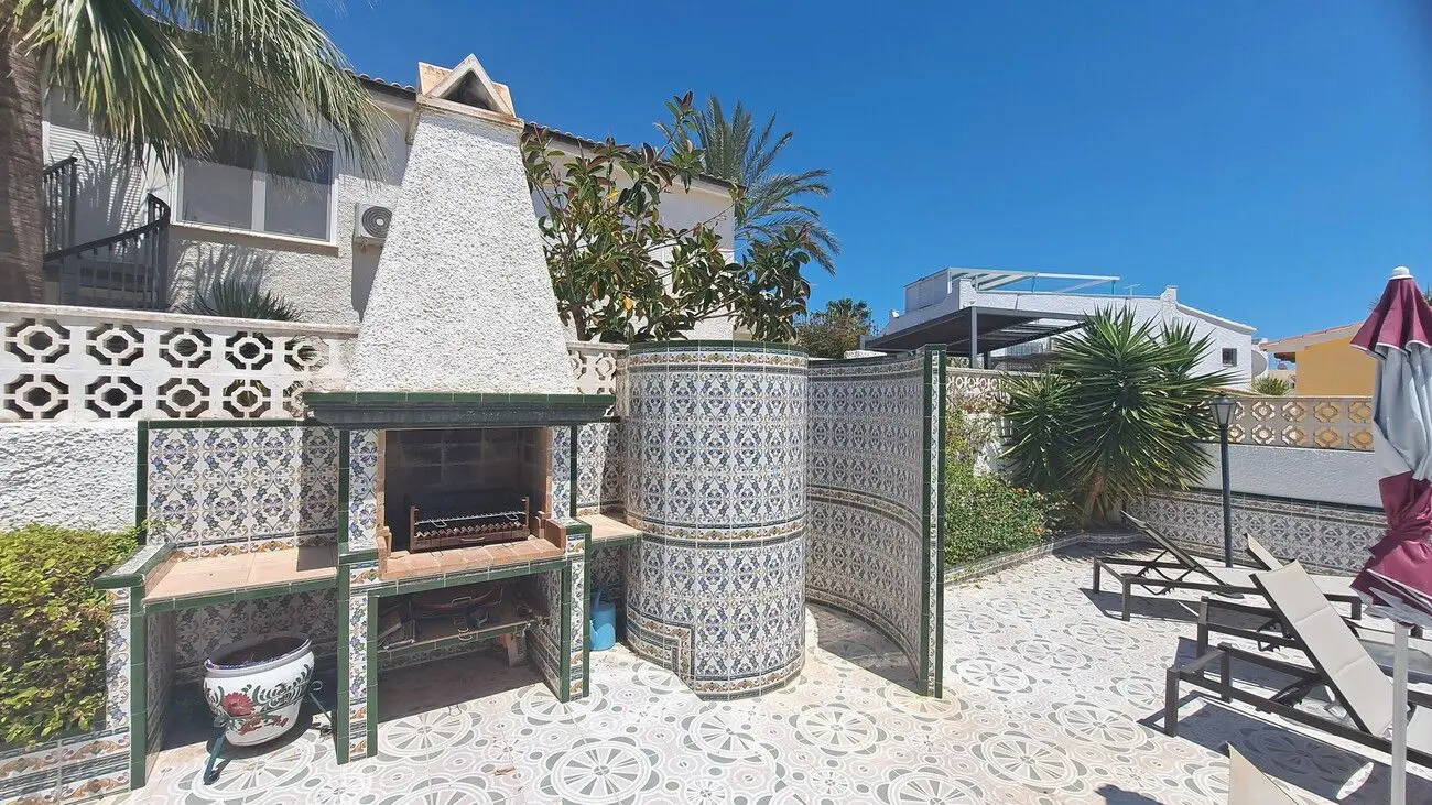 Villa Of 173 M² In San Miguel De Salinas