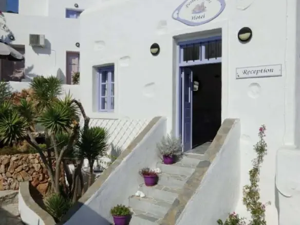 Hotel Of 950 M² In Cyclades