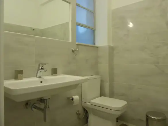 2-bedroom Flat In Historic Center, Greece (81 M²)