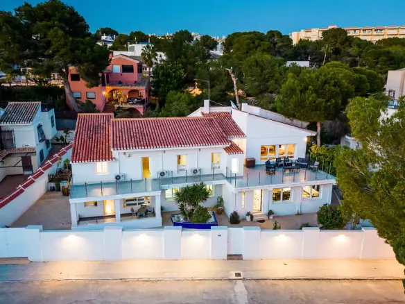 Villa Of 512 M² With Garden In Orihuela Costa, Spain