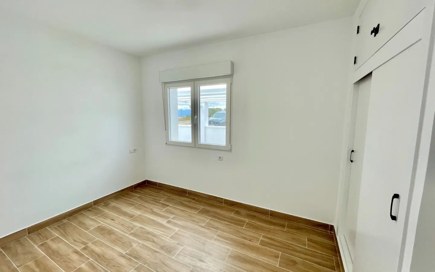 Bungalow Of 80 M² With [features] In Almoradi, Spain