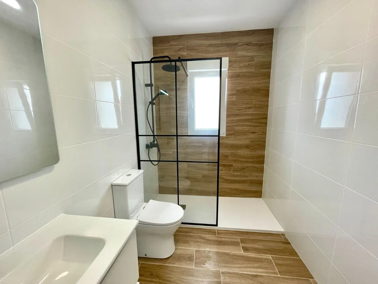 Bungalow Of 80 M² With [features] In Almoradi, Spain