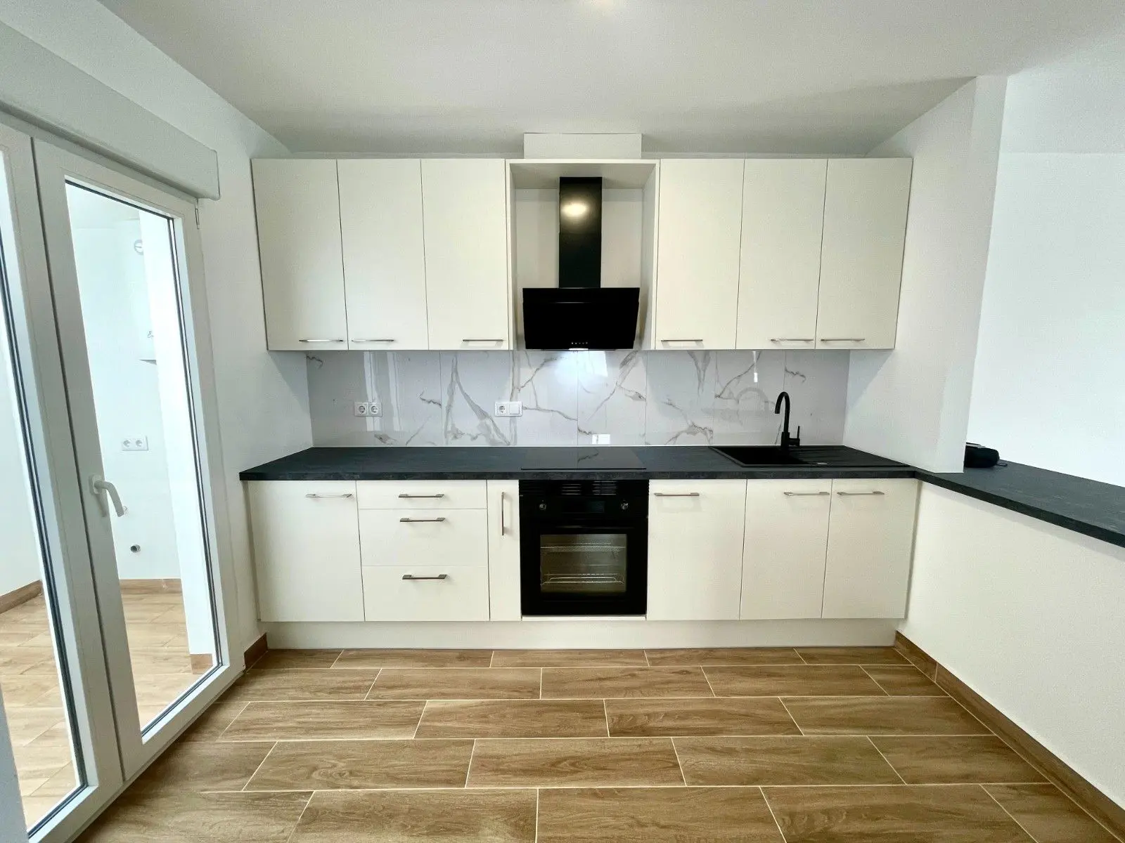 Bungalow Of 80 M² With [features] In Almoradi, Spain