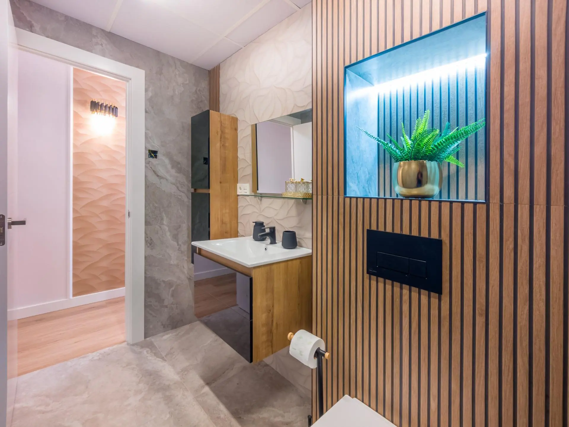 Apartment Of 115 M² In Torrevieja, Spain