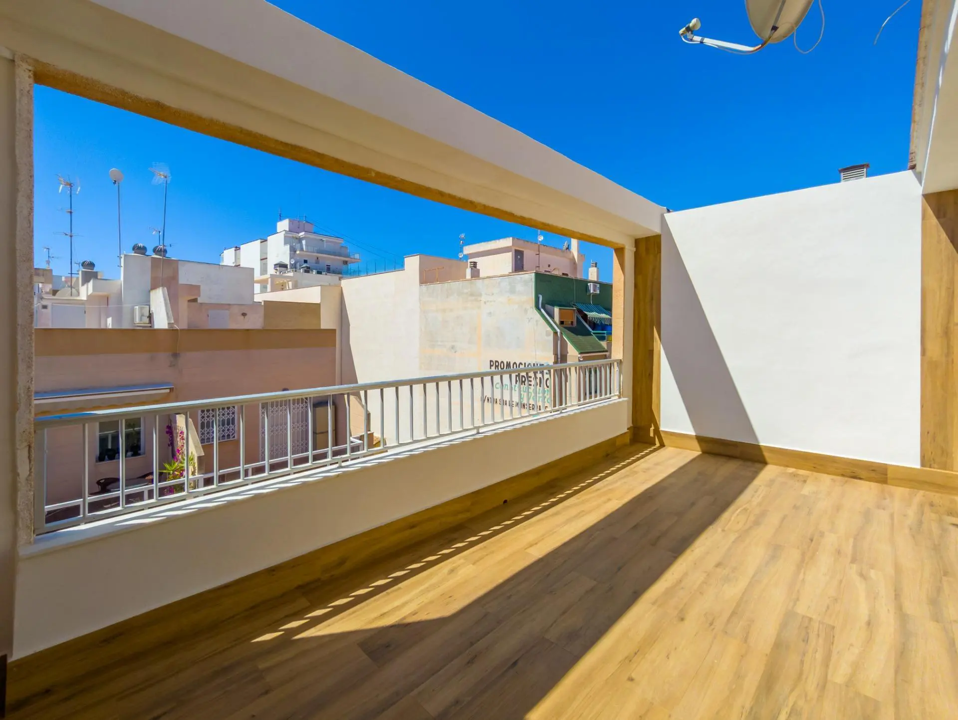 Apartment Of 115 M² In Torrevieja, Spain
