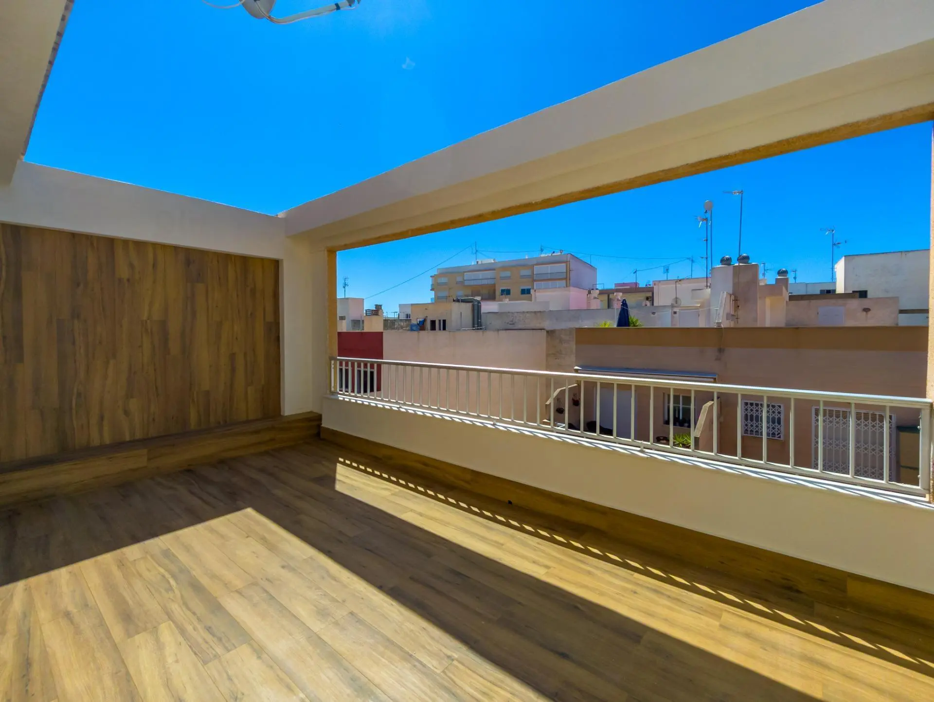 Apartment Of 115 M² In Torrevieja, Spain