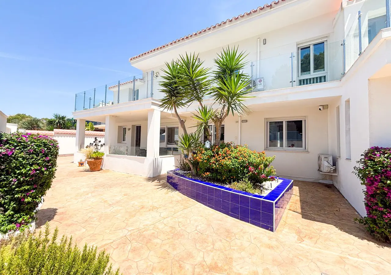 Villa Of 512 M² With Garden In Orihuela Costa, Spain