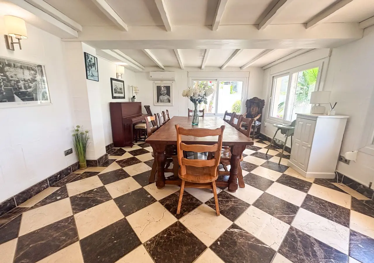 Villa Of 512 M² With Garden In Orihuela Costa, Spain