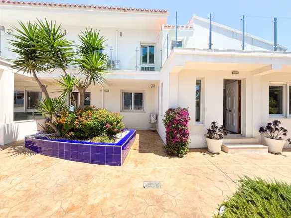 Villa Of 512 M² With Garden In Orihuela Costa, Spain