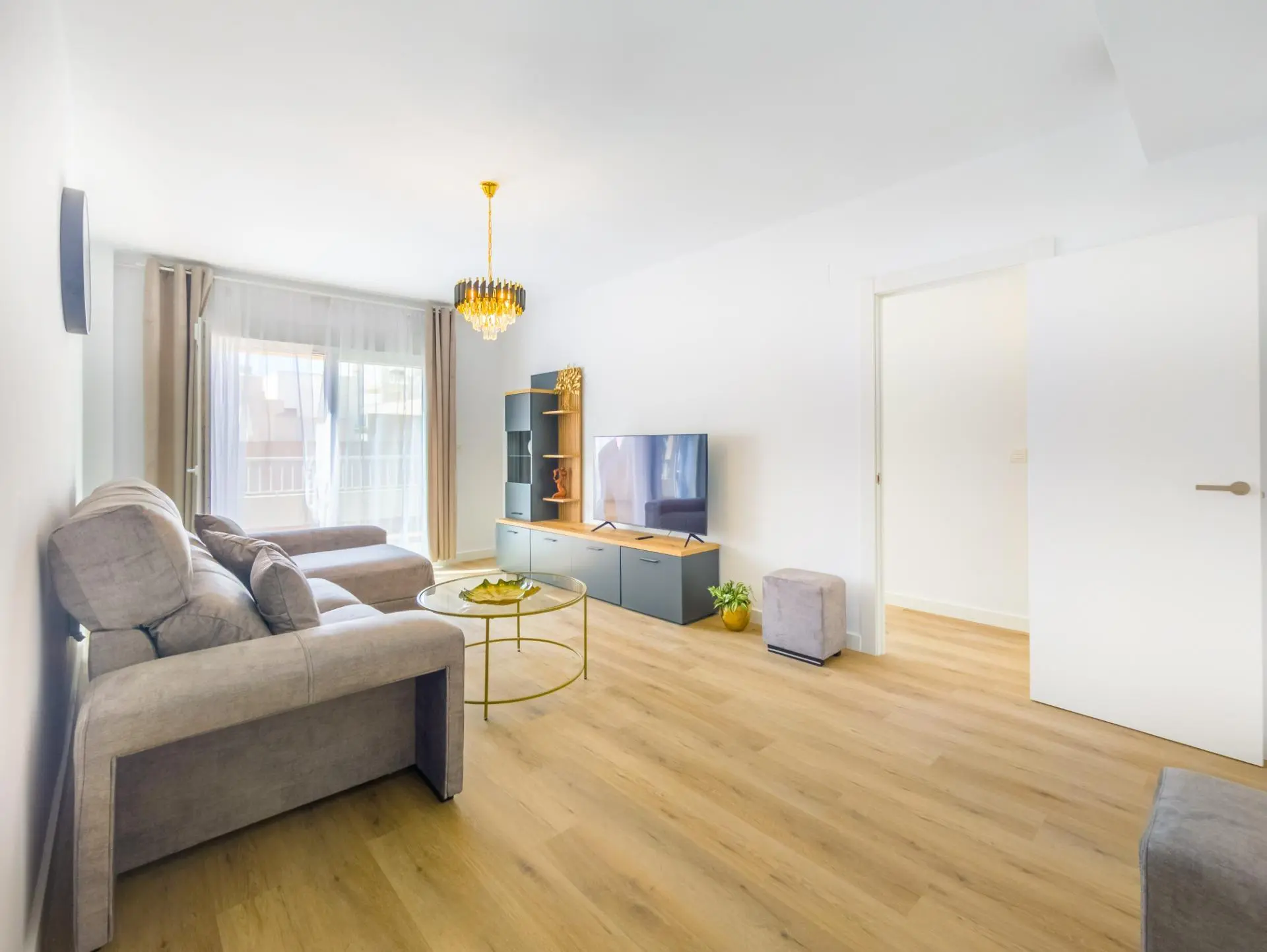 Apartment Of 115 M² In Torrevieja, Spain