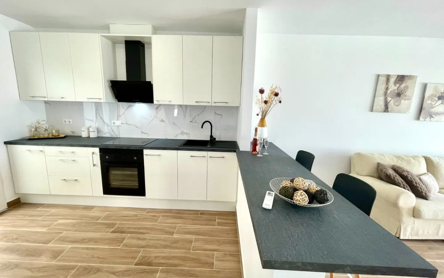 Bungalow Of 80 M² With [features] In Almoradi, Spain